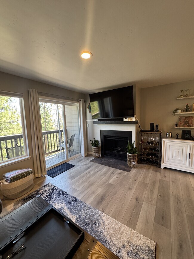 115 Tramway Dr in Stateline, NV - Building Photo - Building Photo