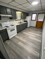 403 W Mahanoy St in Mahanoy City, PA - Building Photo