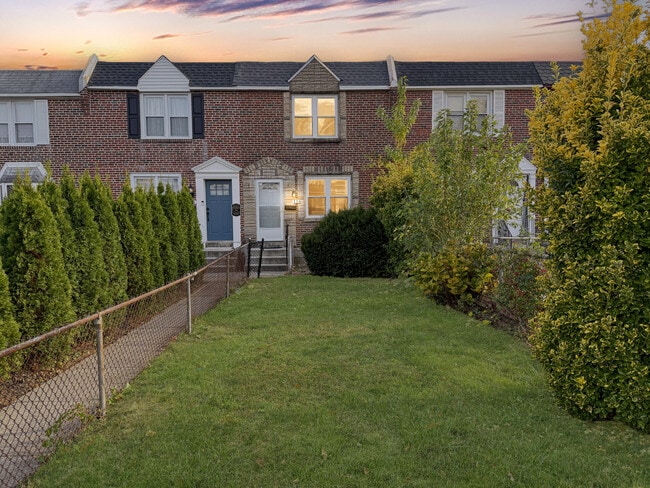 property at 116 W Berkley Ave