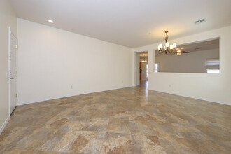 899 W Vuelta Granadina in Sahuarita, AZ - Building Photo - Building Photo