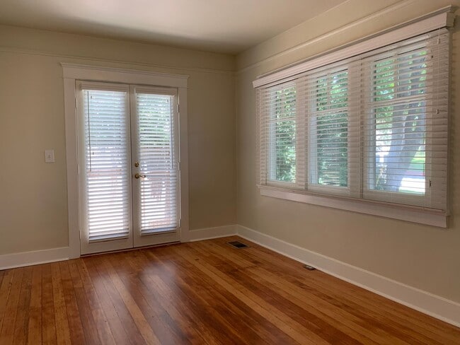 property at 1103 Diamond Ave