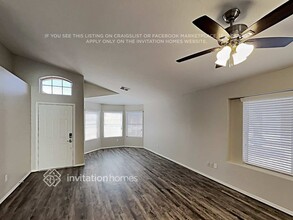 7404 E Lobo Ave in Mesa, AZ - Foto de edificio - Building Photo