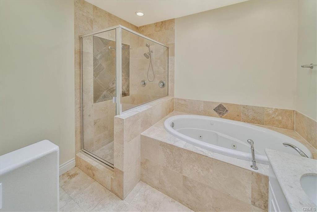 2109 Vanderbilt Ln in Redondo Beach, CA - Building Photo