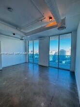 700 NE 25th St in Miami, FL - Building Photo - Building Photo