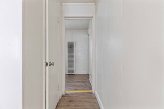 120 Johnson St in Modesto, CA - Building Photo - Building Photo