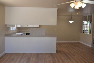 1037 Eisenhower Way in Winters, CA - Building Photo - Building Photo