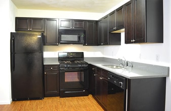 Northbrooke Commons in Mascoutah, IL - Building Photo - Building Photo