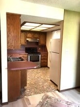 2057 S Kentwood Ave in Springfield, MO - Building Photo - Building Photo