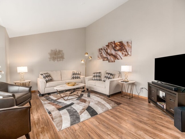1810 Wind Song Dr