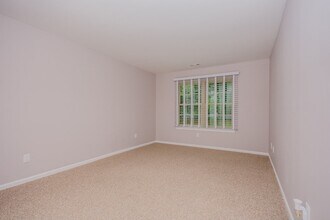 413 Atlanta Court, Unit 413 in Sewell, NJ - Building Photo - Building Photo