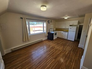 1128 W Sinto Ave-Unit -Unit B in Spokane, WA - Building Photo - Building Photo