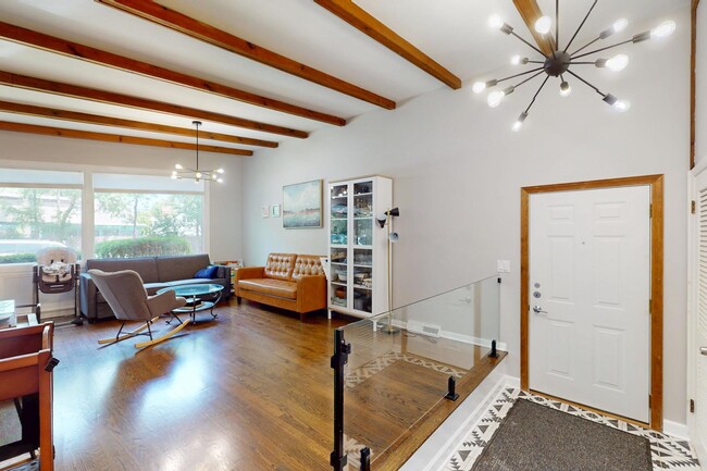 3719 Greenwood St in Skokie, IL - Building Photo - Building Photo