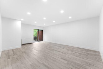 1111 River Rd in Edgewater, NJ - Building Photo - Building Photo