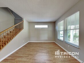 10314 Fenceline Rd in New Port Richey, FL - Building Photo - Building Photo