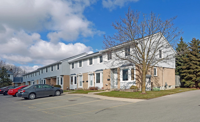 Ferman Court in Guelph, ON - Building Photo - Primary Photo