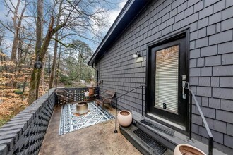 546 Allen Rd NE in Atlanta, GA - Building Photo - Building Photo