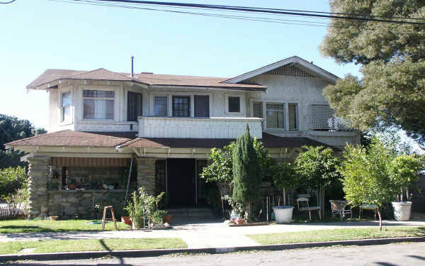 108-124 S 7th St in Santa Paula, CA - Building Photo - Building Photo