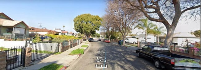 1011 E 67th St in Inglewood, CA - Building Photo - Building Photo