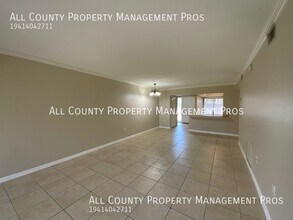 5685 Summer Side Ln in Sarasota, FL - Building Photo - Building Photo