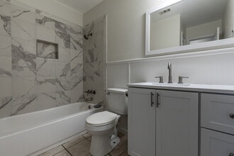 112 Marylee Dr in Hewitt, TX - Building Photo - Building Photo