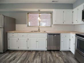 5116 Leavenworth St in Omaha, NE - Building Photo - Building Photo