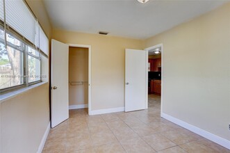 6231 Hayes St in Hollywood, FL - Foto de edificio - Building Photo