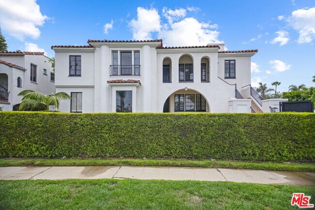 property at 1148 S Stanley Ave