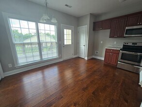 729 Cobblestone Dr in Columbia, TN - Building Photo - Building Photo