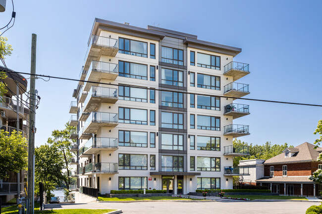 510 Des Prairies Boul in Laval, QC - Building Photo - Building Photo