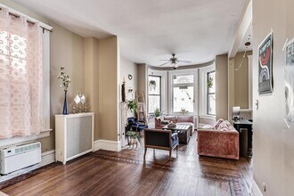 643 W Wrightwood Ave-Unit -2 in Chicago, IL - Building Photo - Building Photo