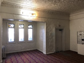 Berwalt Manor in Detroit, MI - Building Photo - Lobby