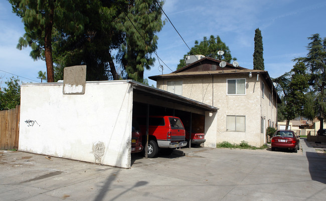 Camelot Court in San Bernardino, CA - Foto de edificio - Building Photo