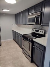 6108 Curry Ford Rd in Orlando, FL - Building Photo - Building Photo