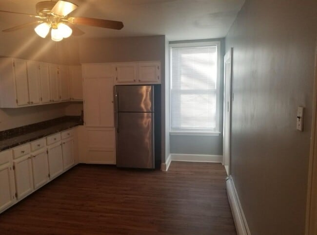 325 Amherst St in East Orange, NJ - Building Photo - Building Photo