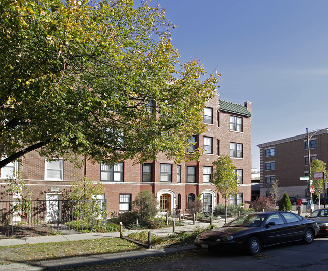 1200-1202 W Roscoe St in Chicago, IL - Foto de edificio - Building Photo