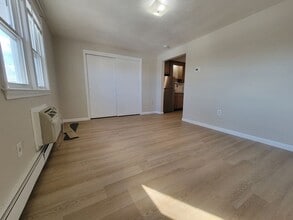 83 Pleasant St in Marlborough, MA - Building Photo - Building Photo