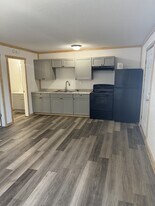 2881 Elvira Ave in North Pole, AK - Building Photo