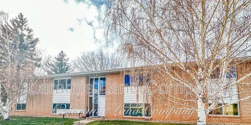 1158 N 17th St in Laramie, WY - Building Photo