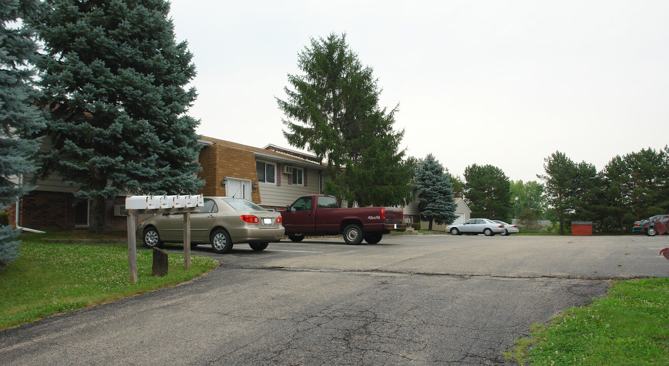 3110-3112 W Lake Ave in Peoria, IL - Building Photo