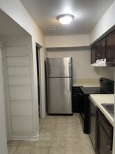 8200 Walutes Cir in Alexandria, VA - Building Photo - Building Photo