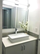 8211 NW 191st St in Hialeah, FL - Building Photo - Building Photo