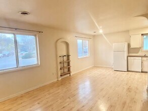 818 Tracey Pkwy in Fort Collins, CO - Building Photo - Building Photo