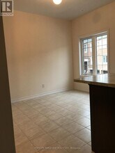 94 Aspen Hills Rd in Brampton, ON - Building Photo - Building Photo