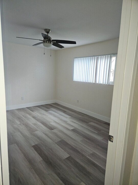 1635 Pentecost Way in San Diego, CA - Building Photo