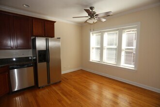 3257 N Clifton Ave in Chicago, IL - Building Photo - Building Photo