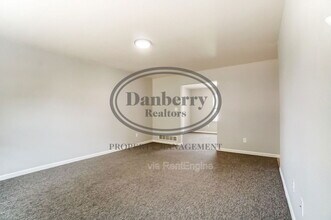 3704 Willow Run Dr in Toledo, OH - Building Photo - Building Photo