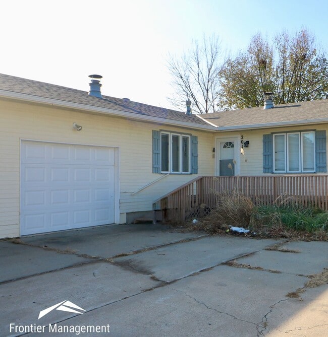 property at 2013-2015 Shirley Ln