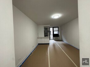 EAST 35 STREET in New York, NY - Building Photo - Building Photo