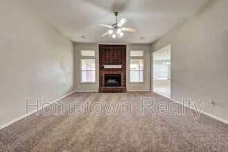 720 E Elder Ln in Mustang, OK - Building Photo - Building Photo