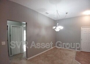 6111 Maggies Cir in Jacksonville, FL - Building Photo - Building Photo